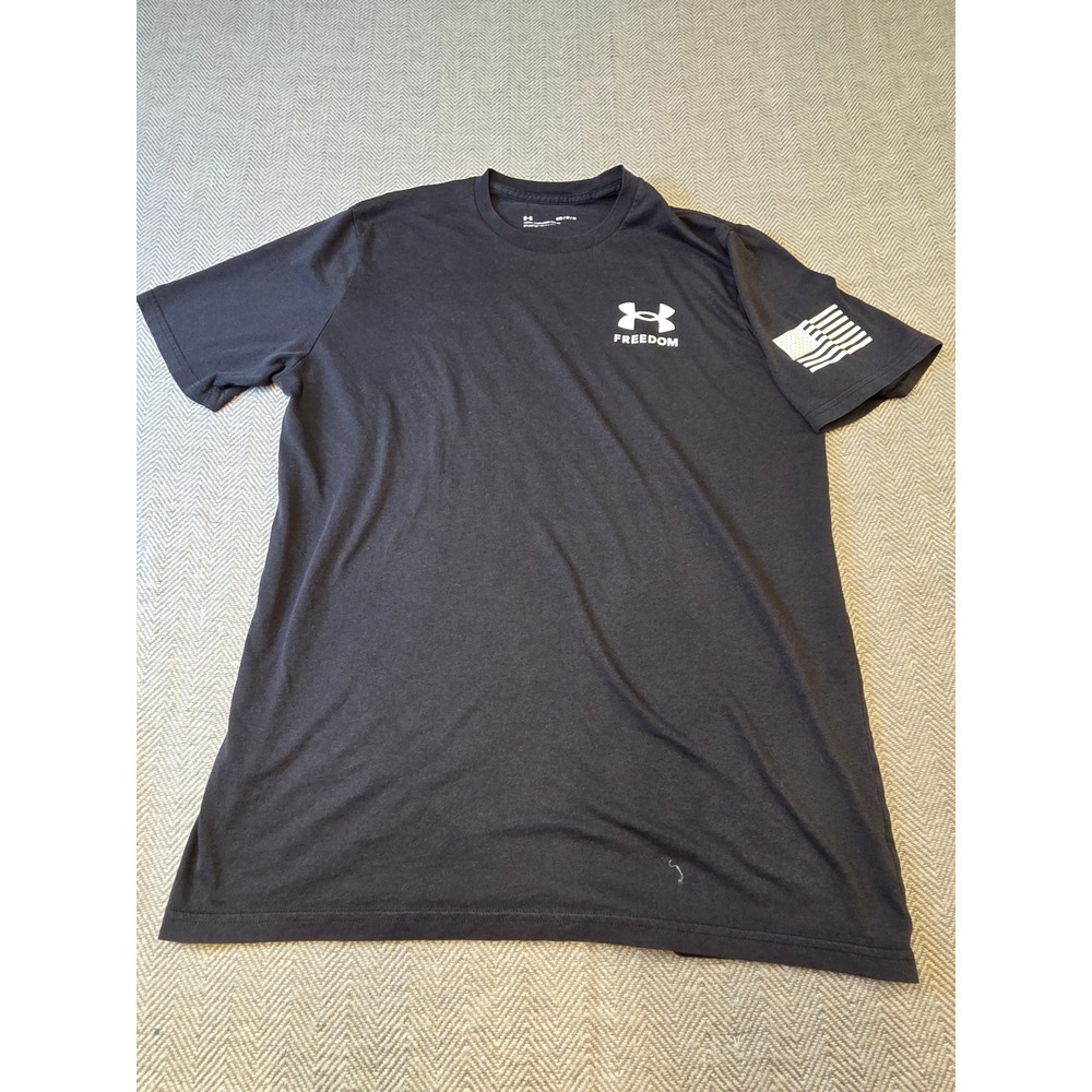 Under Armour Freedom T-Shirt Men's M Black Flag Graphic Loose Fit Short Sleeve
